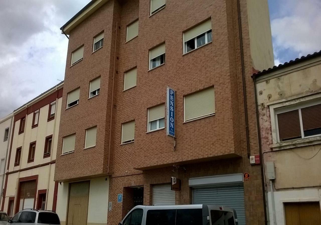 Pensión Las Matillas Miranda de Ebro Exterior foto